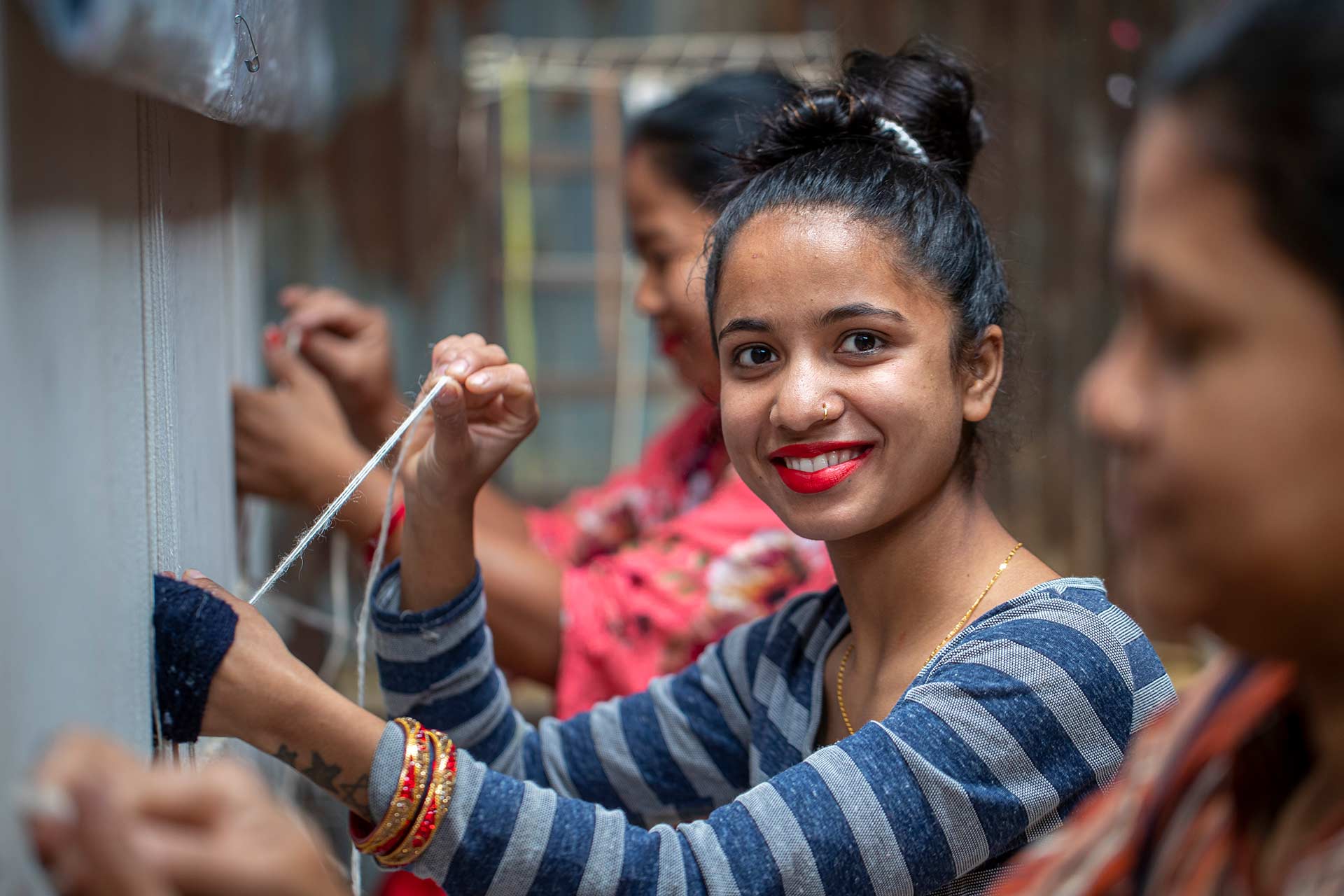 Nepal weaver